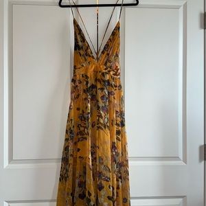 FashioNova floral maxi dress. Size L.